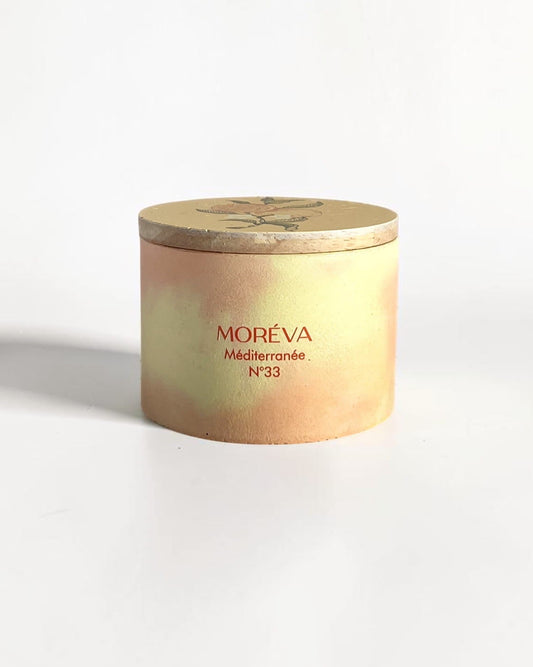 A candle that smells like neroli and citrus by moreva