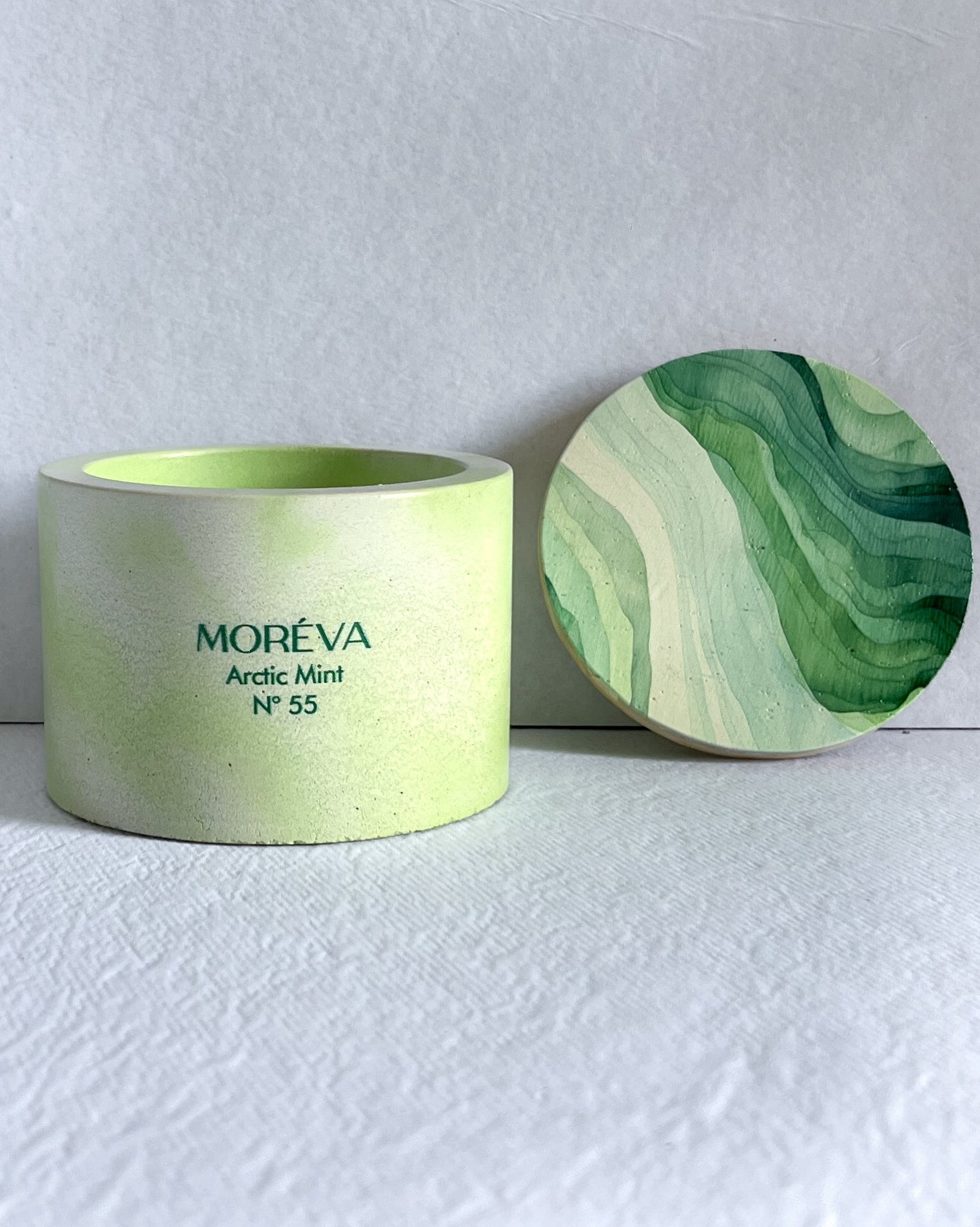 scented candle that smells like mint