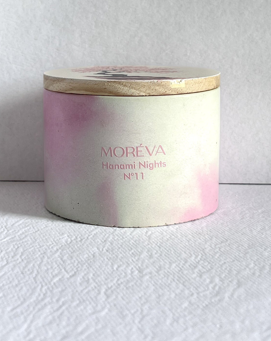 scented candle that smells like cherry blossom